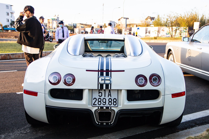 chiếc xe đắt tiền nhất Việt Nam ảnh 25 Những chiếc xe đắt tiền nhất tại Việt Nam - 25