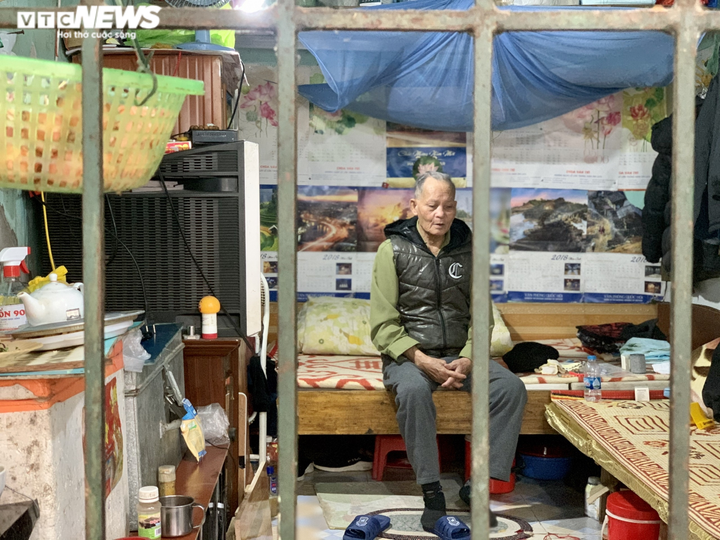 Thất nghiệp vì đại dịch, người dân xóm chạy thận nhịn cơm dành tiền mua thuốc - 3