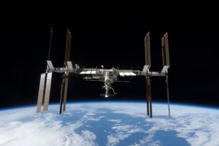 Số phận trạm ISS rơi vào vòng xoáy trừng phạt Mỹ - Nga - 1
