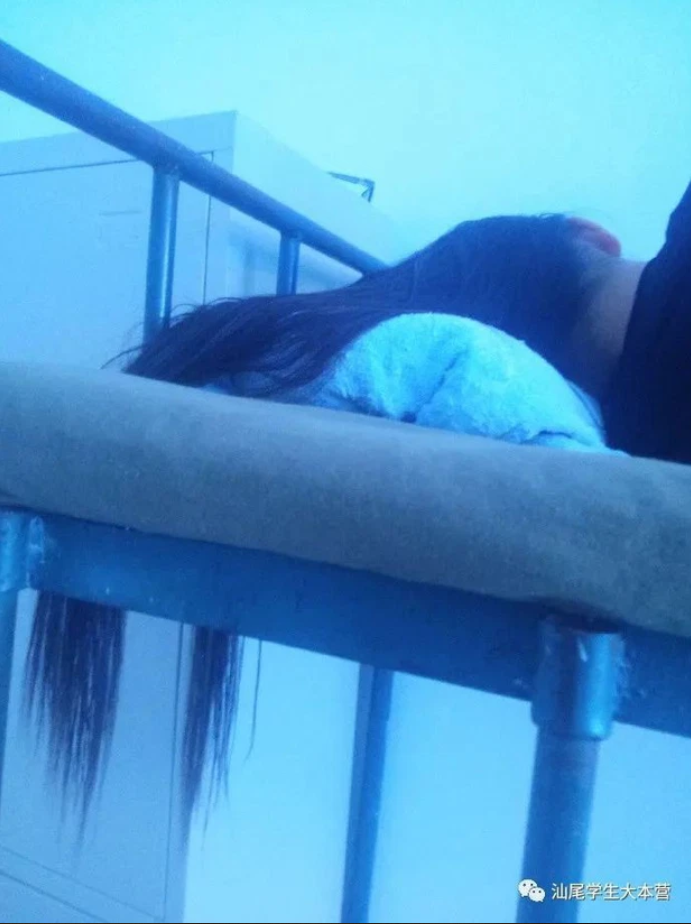 Cảnh tượng ám ảnh chỉ có thể bắt gặp ở ký túc xá nữ đáng sợ hơn phim kinh dị - 4