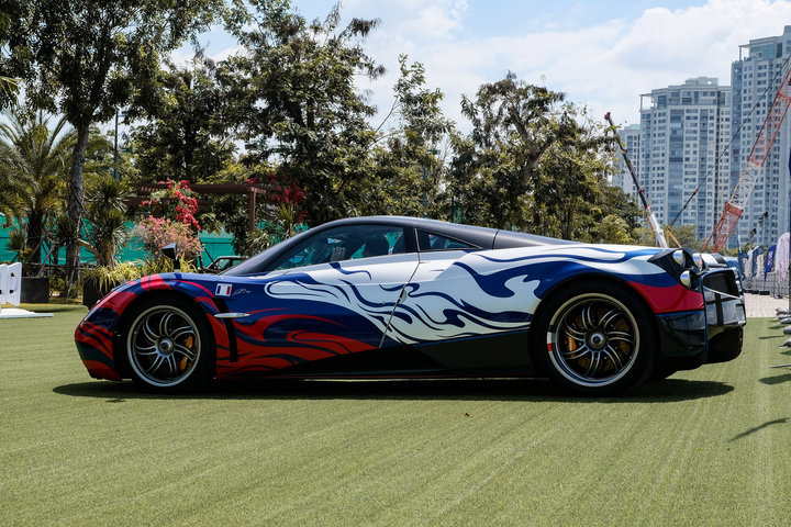 chiếc xe đắt tiền nhất Việt Nam ảnh 14 Những chiếc xe đắt tiền nhất tại Việt Nam - 14