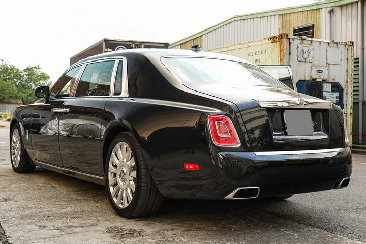 chiếc xe đắt tiền nhất Việt Nam ảnh 18 Những chiếc xe đắt tiền nhất tại Việt Nam - 18