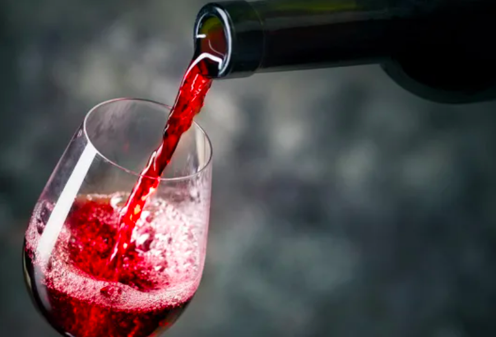 Điều nguy hiểm không nên làm khi uống rượu, vì có thể gây nguy cơ tử vong - 3