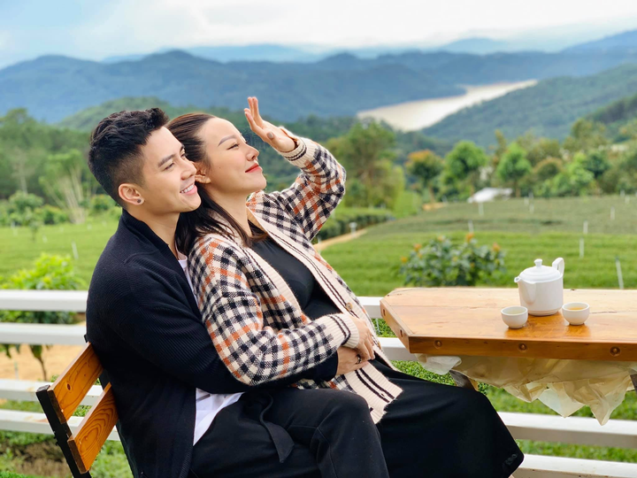 Tình duyên đời thực của 'ba chàng lính ngự lâm' trong 'Lối về miền hoa' - 5