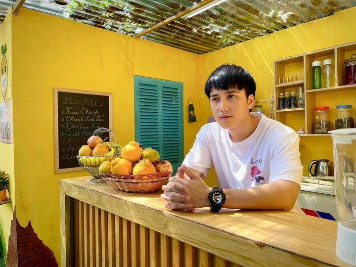 Tình duyên đời thực của 'ba chàng lính ngự lâm' trong 'Lối về miền hoa' - 4