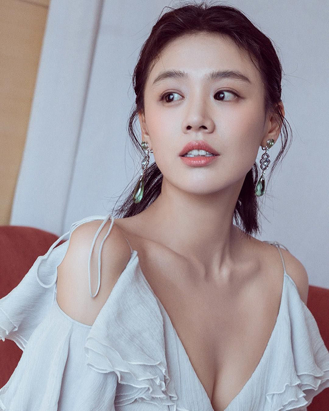 Loạt sao Hoa ngữ từng bị chê tơi tả về nhan sắc và năng lực, đến mức trầm cảm - 4