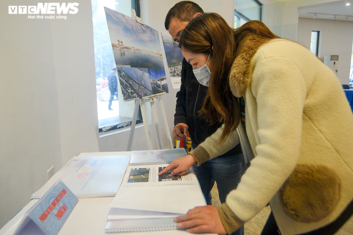 Ảnh: Bốn thiết kế cầu Trần Hưng Đạo đang được trưng bày lấy ý kiến ở Hà Nội - 13