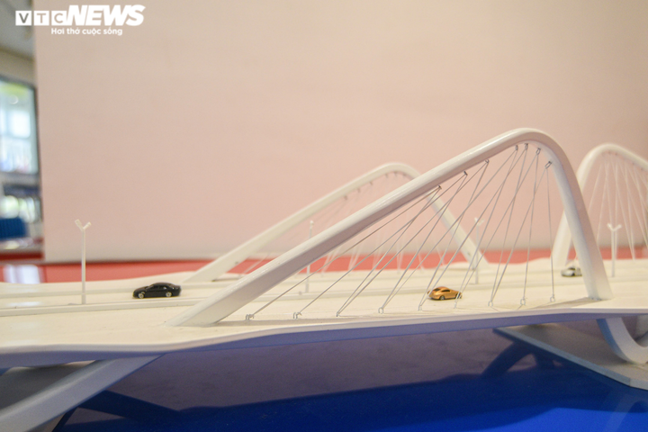 Ảnh: Bốn thiết kế cầu Trần Hưng Đạo đang được trưng bày lấy ý kiến ở Hà Nội - 6