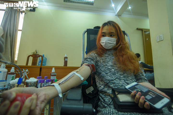 Ảnh: Quang Hải, Văn Hậu hào hứng tham gia, kêu gọi hiến máu - 9