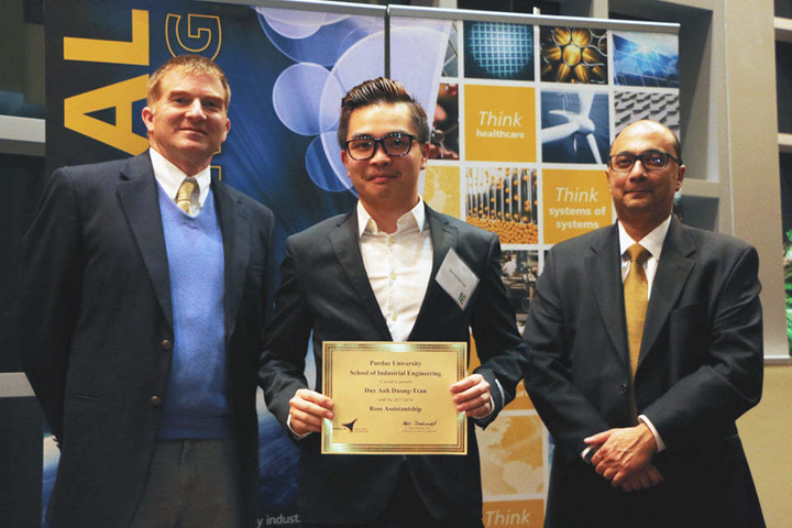 Cựu học sinh chuyên Anh làm Giáo sư Viện Hàn lâm Hải quân Hoa Kỳ - 3