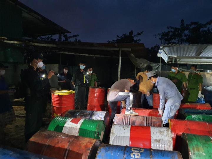 Triệt phá cơ sở nấu dầu DO giả rộng 4.000m2 ở Bà Rịa - Vũng Tàu - 1