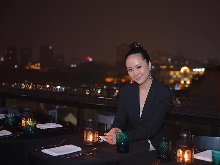 Bất ngờ với hình ảnh đời thường sành điệu của BTV Ngọc Bích Thời sự VTV - 1