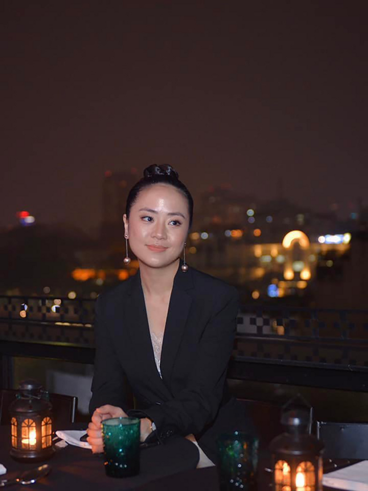 Bất ngờ với hình ảnh đời thường sành điệu của BTV Ngọc Bích Thời sự VTV - 2