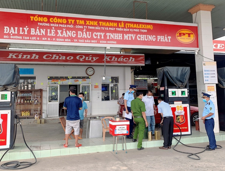 Bình Dương phạt 2 doanh nghiệp bán xăng kém chất lượng hơn 440 triệu đồng - 1