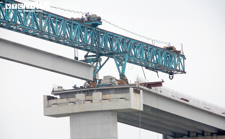 Cận cảnh đại công trường cầu vượt sông hơn 800 tỷ đồng ở Hải Phòng - 12