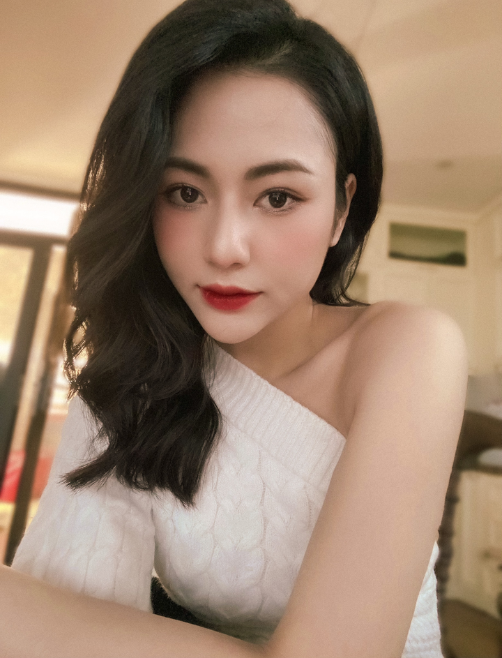 Nhan sắc mong manh của Việt Hoa 'Anh có phải đàn ông không?' - 6