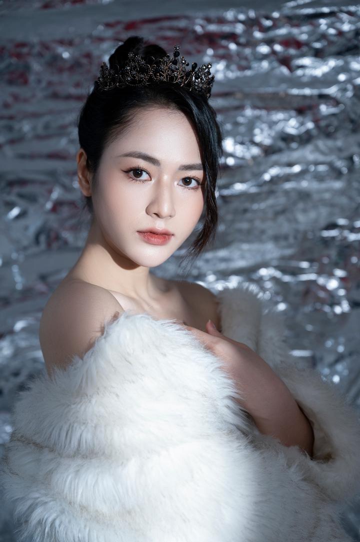 Nhan sắc mong manh của Việt Hoa 'Anh có phải đàn ông không?' - 7