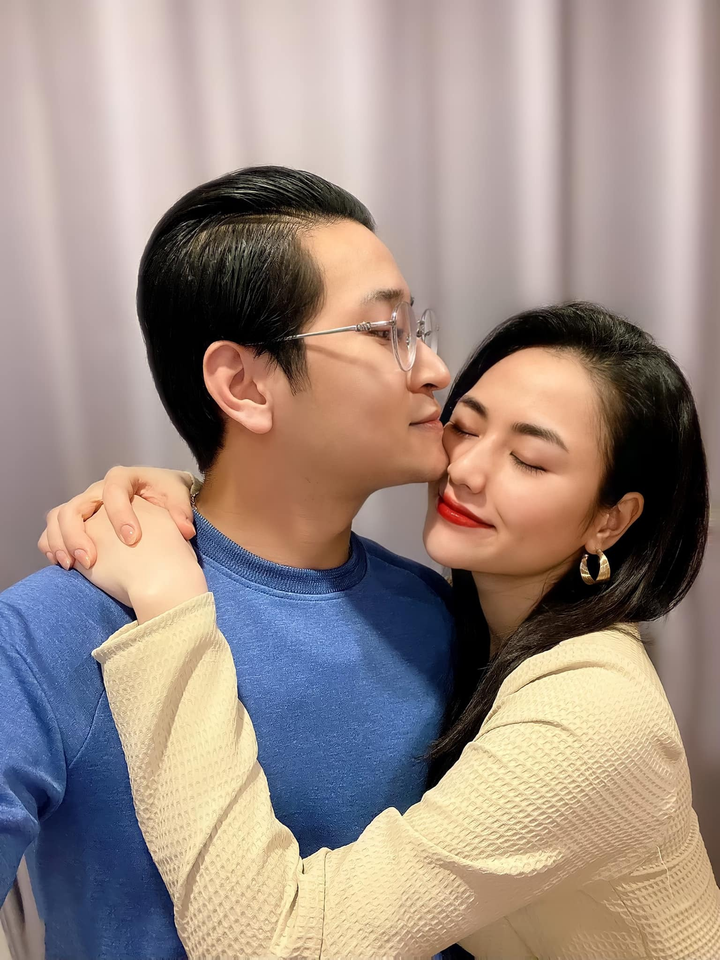 Nhan sắc mong manh của Việt Hoa 'Anh có phải đàn ông không?' - 16