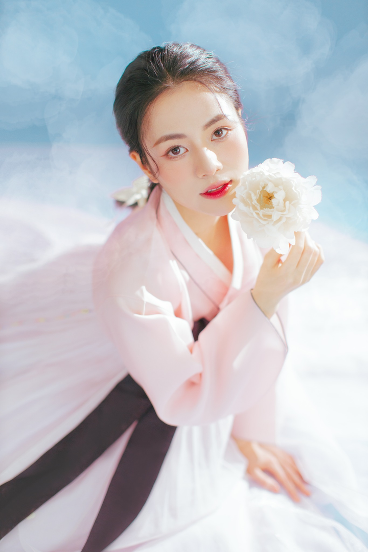 Nhan sắc mong manh của Việt Hoa 'Anh có phải đàn ông không?' - 10