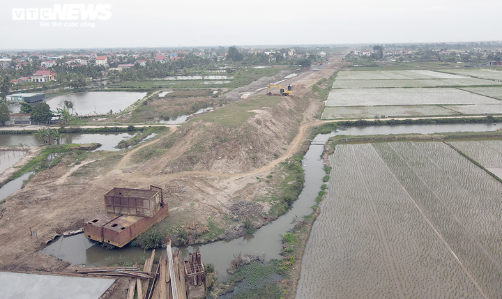 Cận cảnh đại công trường cầu vượt sông hơn 800 tỷ đồng ở Hải Phòng - 6