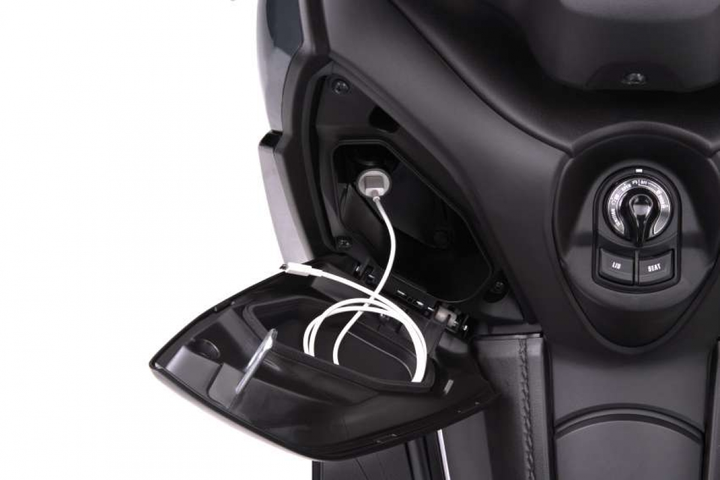 Yamaha X-Max 250 giới thiệu phiên bản nâng cấp 2022 - 8