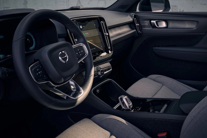 SUV điện Volvo XC40 Recharge 2023 được nâng cấp thiết kế - 12