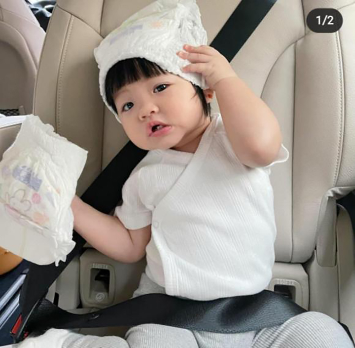 Trend 'không đẻ con gái đời không nể' và loạt ảnh 'thùy mị' của ái nữ nhà sao - 5