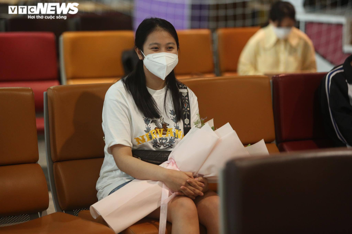 Trực tiếp: Gần 300 người Việt ở Ukraine về nước - 6