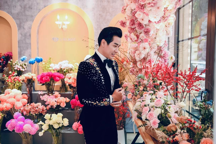 Khắc Việt tặng vợ siêu xe, Thúy Hạnh nhận quà 8/3 siêu đặc biệt - 7