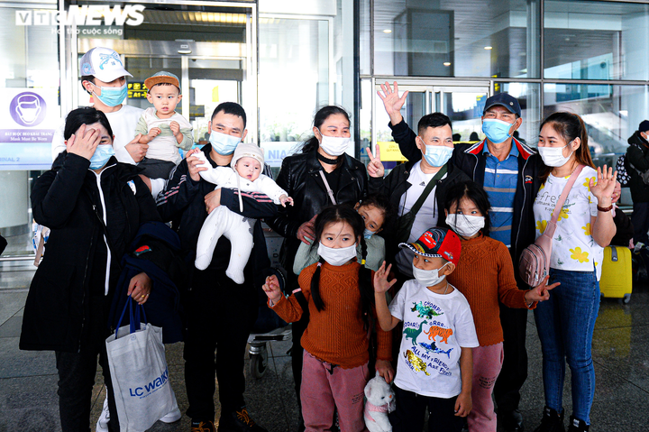 Nỗi ám ảnh bom rơi, đạn lạc của người Việt trở về từ Ukraine - 8