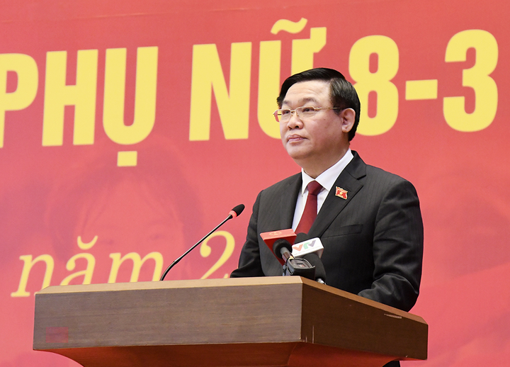 Chủ tịch Quốc hội gặp mặt Đội tuyển Bóng đá nữ Việt Nam - 3