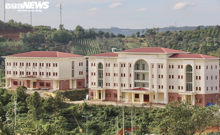 Cận cảnh nhiều trung tâm dạy nghề tiền tỉ 'đắp chiếu' ở Đắk Nông - 2