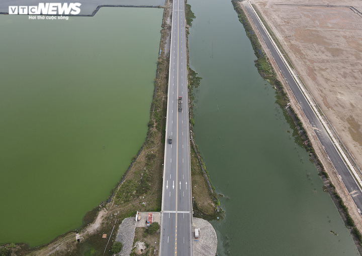 Ảnh: Ao tù khổng lồ bên cánh rừng phòng hộ chết khô ở Hải Phòng - 10