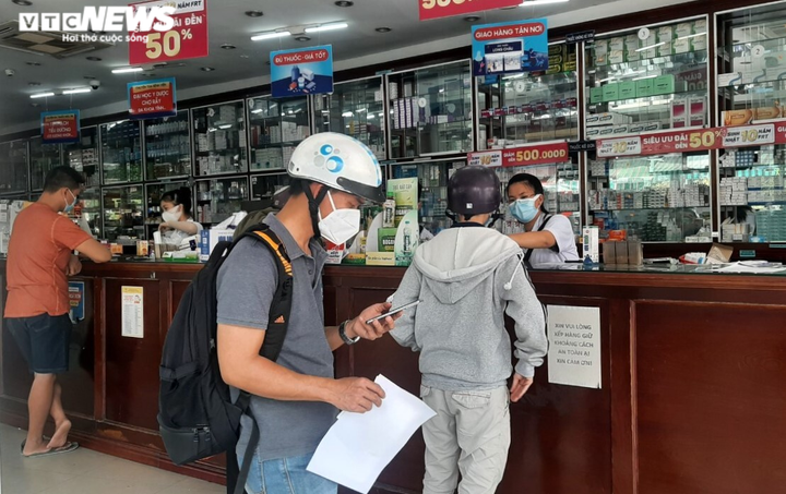 Do không rõ quy định, nhiều người ở TP.HCM không mua được thuốc Molnupiravir - 3