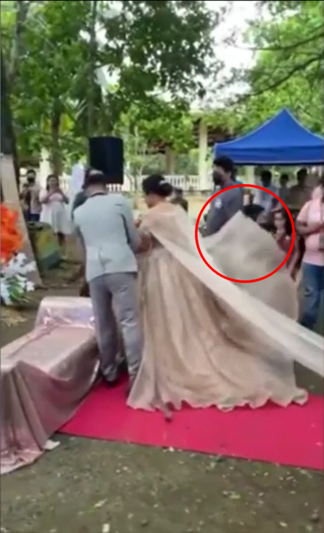 Đang cử hành lễ cưới, cảnh tượng lạ dưới váy cô dâu làm ai nấy đứng hình 5 giây - 2