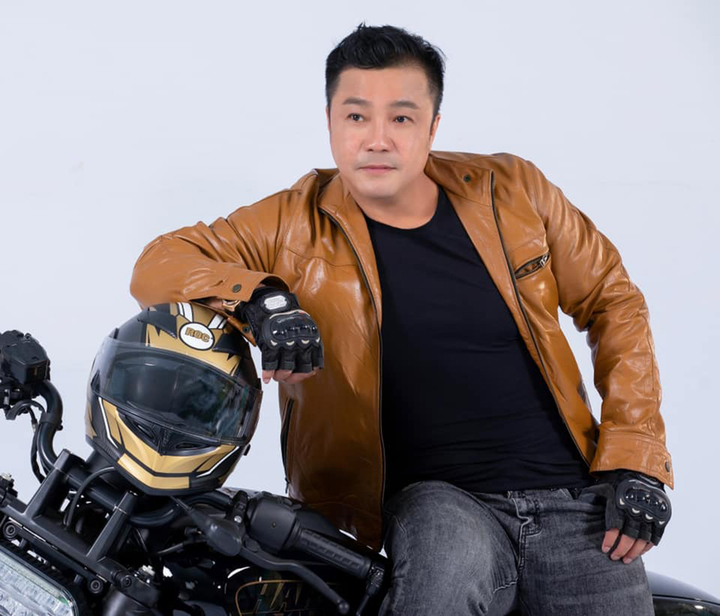 Lý Hùng làm nghề 30 năm không vướng scandal, tuổi trung niên êm đềm bên mẹ - 3