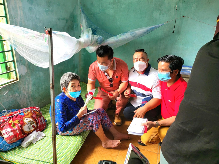 Lý Hùng làm nghề 30 năm không vướng scandal, tuổi trung niên êm đềm bên mẹ - 5