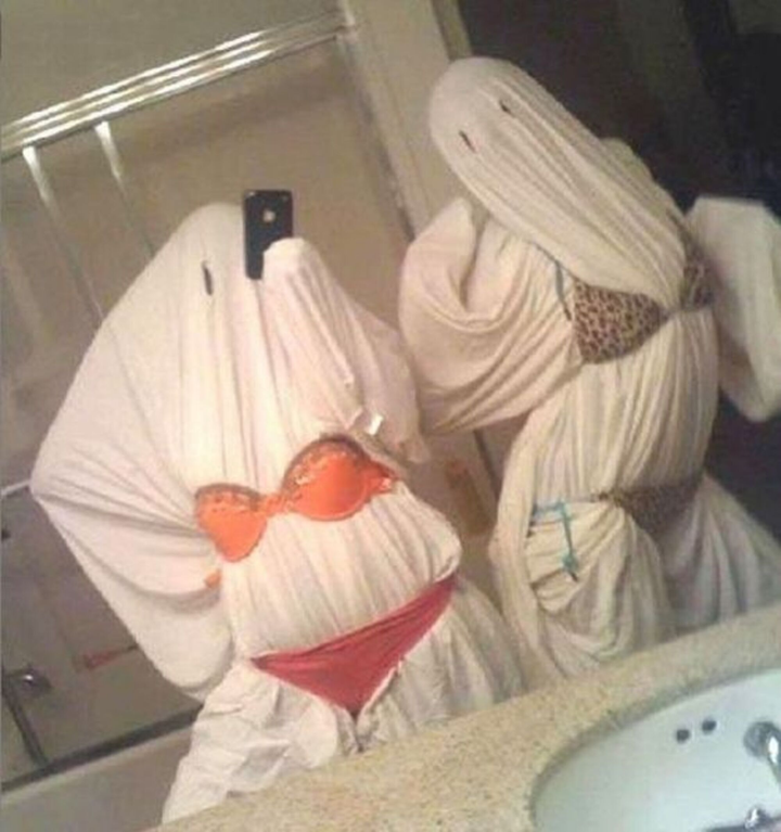 Loạt hình ảnh 'lầy lội' hết cỡ nâng tầm giải trí của những bộ óc hài hước - 5