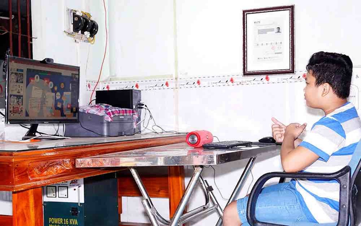 Cậu bé lớp 4 giành 7.0 IELTS, điều hành CLB tiếng Anh miễn phí - 1