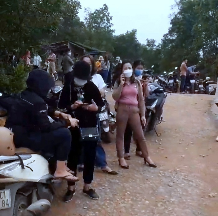 'Cò đất' chốt 12 lô đất như trẩy hội ở làng quê nghèo Quảng Trị - 2