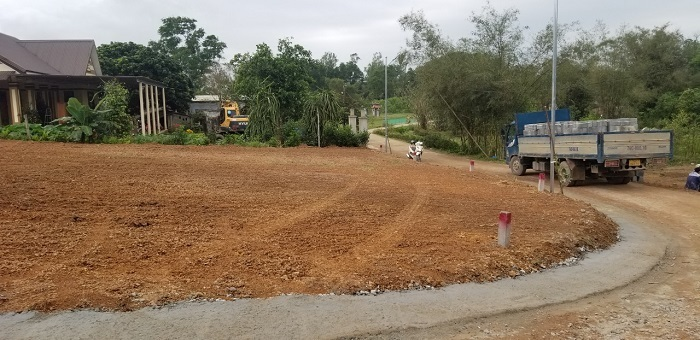 'Cò đất' chốt 12 lô đất như trẩy hội ở làng quê nghèo Quảng Trị - 1