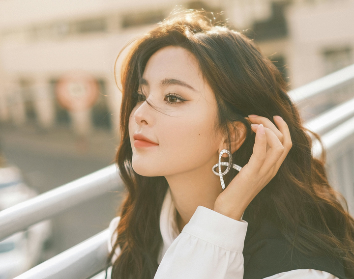 Bị chê 'thảm họa diễn xuất', Dương Siêu Việt liên tục được đóng vai chính - 18