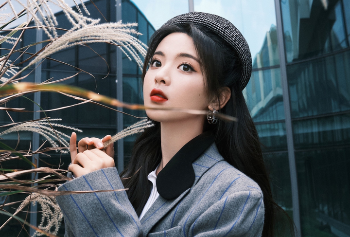 Bị chê 'thảm họa diễn xuất', Dương Siêu Việt liên tục được đóng vai chính - 19