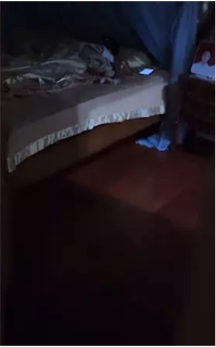 Đi công tác về khuya để làm vợ bất ngờ, đứng hình khi nghe tiếng lạ trong phòng - 2