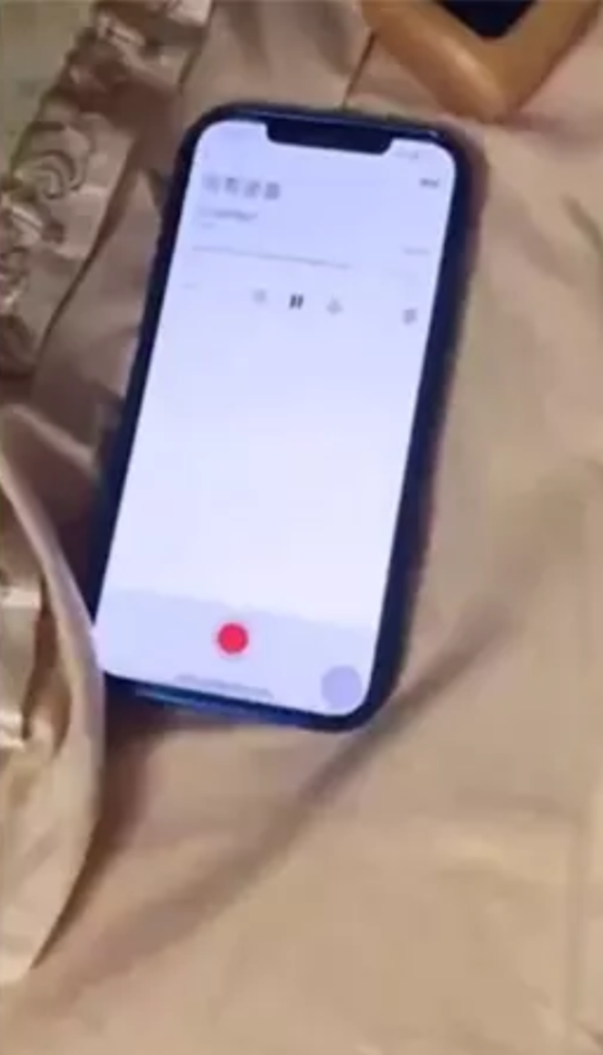 Đi công tác về khuya để làm vợ bất ngờ, đứng hình khi nghe tiếng lạ trong phòng - 4