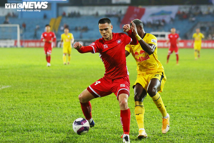 Tân binh Việt Kiều của đội tuyển Việt Nam là ai? - 1