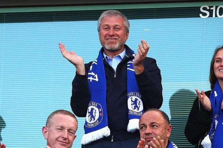 Premier League tiếp tục mạnh tay trừng phạt tỷ phú Abramovich - 1