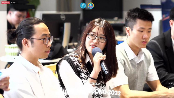 Sinh viên Hà thành tư vấn tuyển sinh online cho học sinh THPT Chuyên Sơn La - 2