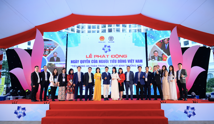 Chùm ảnh: Lễ phát động Ngày Quyền của người tiêu dùng Việt Nam 2022 - 33