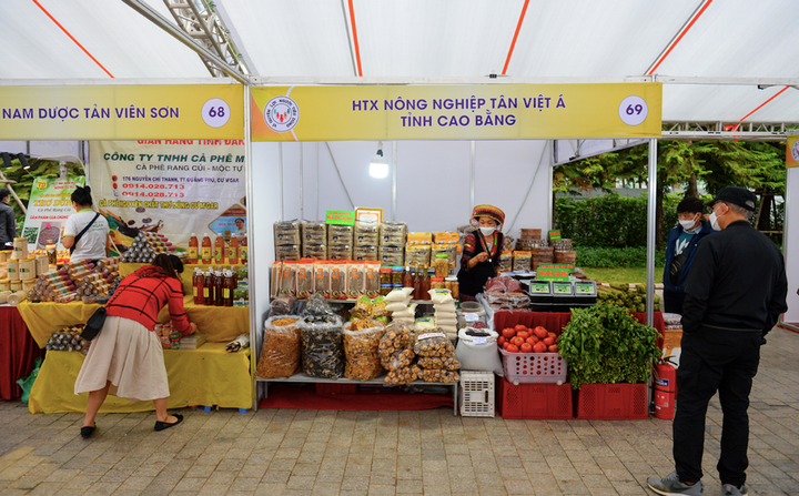 Tiêu dùng an toàn trong thời kỳ bình thường mới: Doanh nghiệp có trách nhiệm gì? - 2